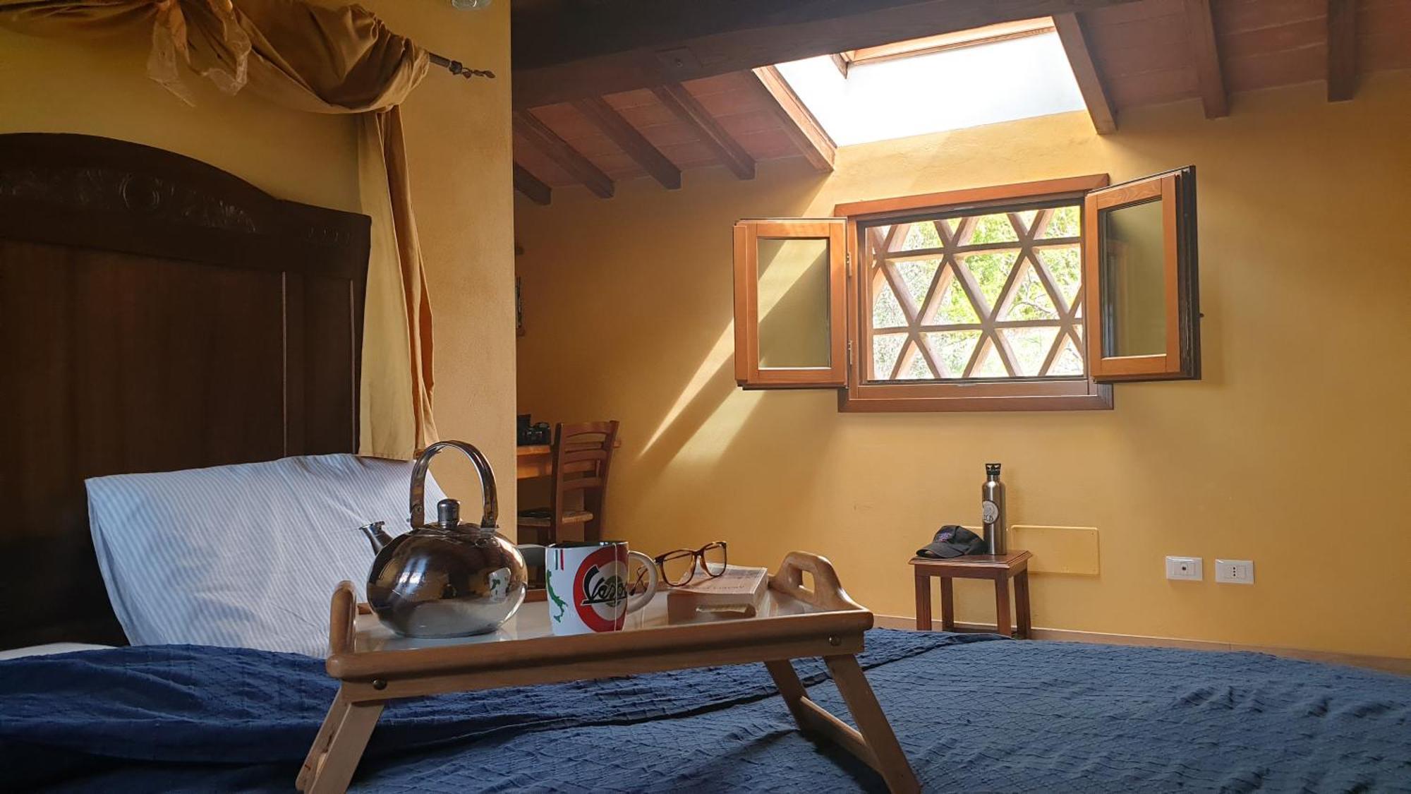 Agriturismo Podere Le Tombe Casa de hóspedes Palaia Exterior foto