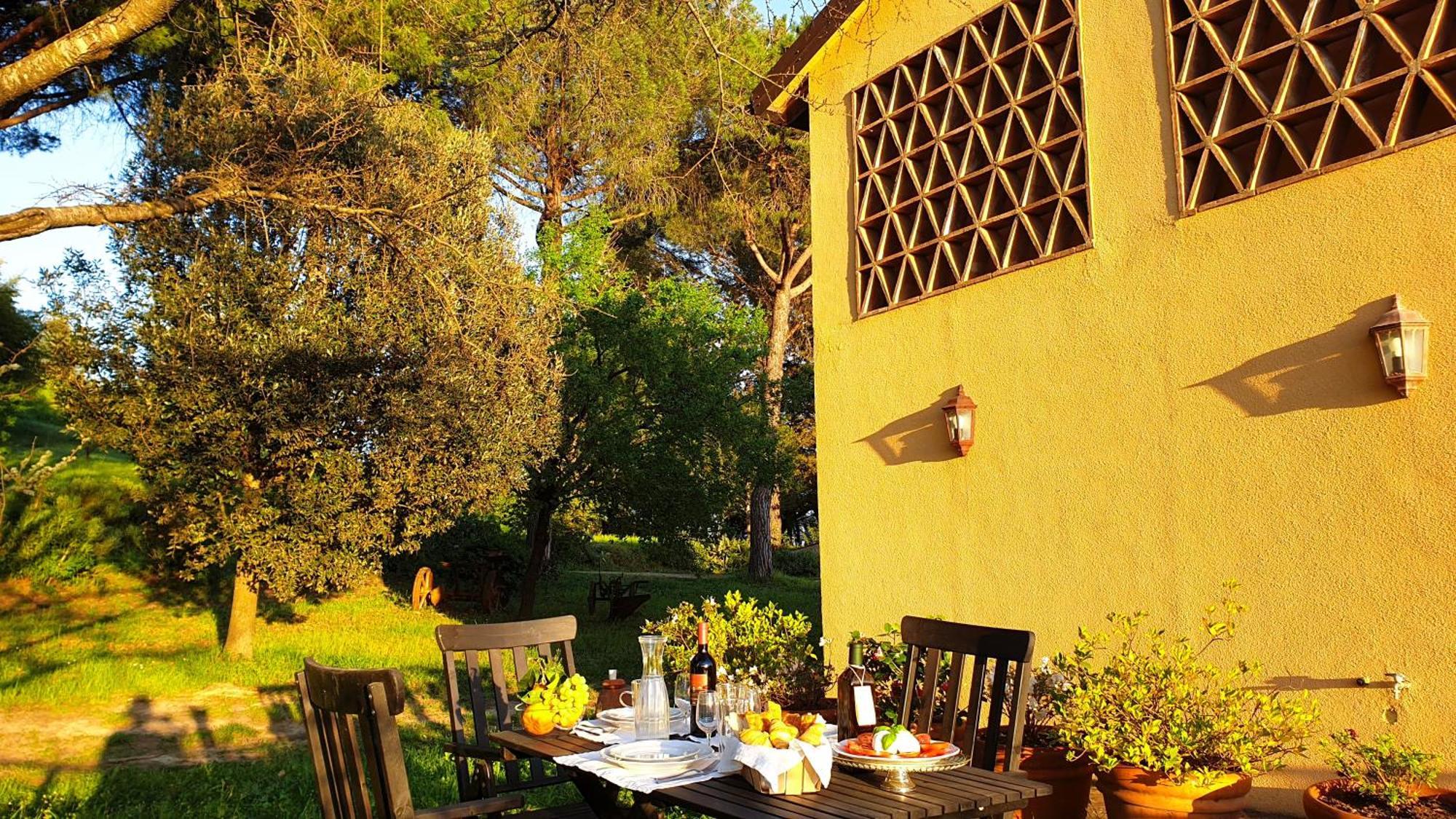 Agriturismo Podere Le Tombe Casa de hóspedes Palaia Exterior foto