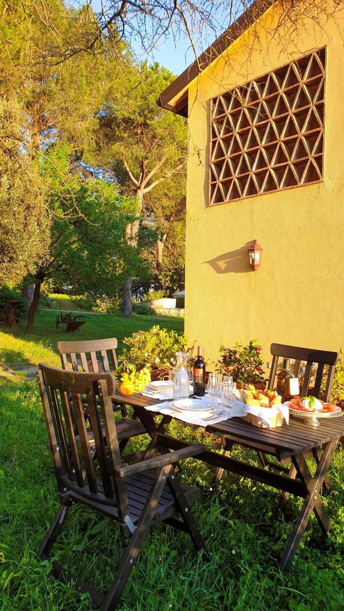 Agriturismo Podere Le Tombe Casa de hóspedes Palaia Quarto foto