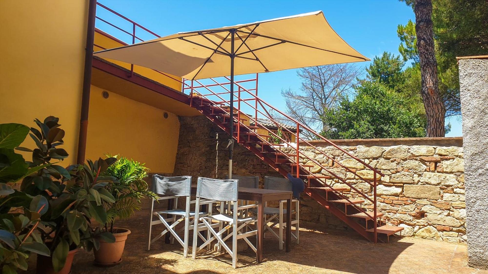 Agriturismo Podere Le Tombe Casa de hóspedes Palaia Exterior foto