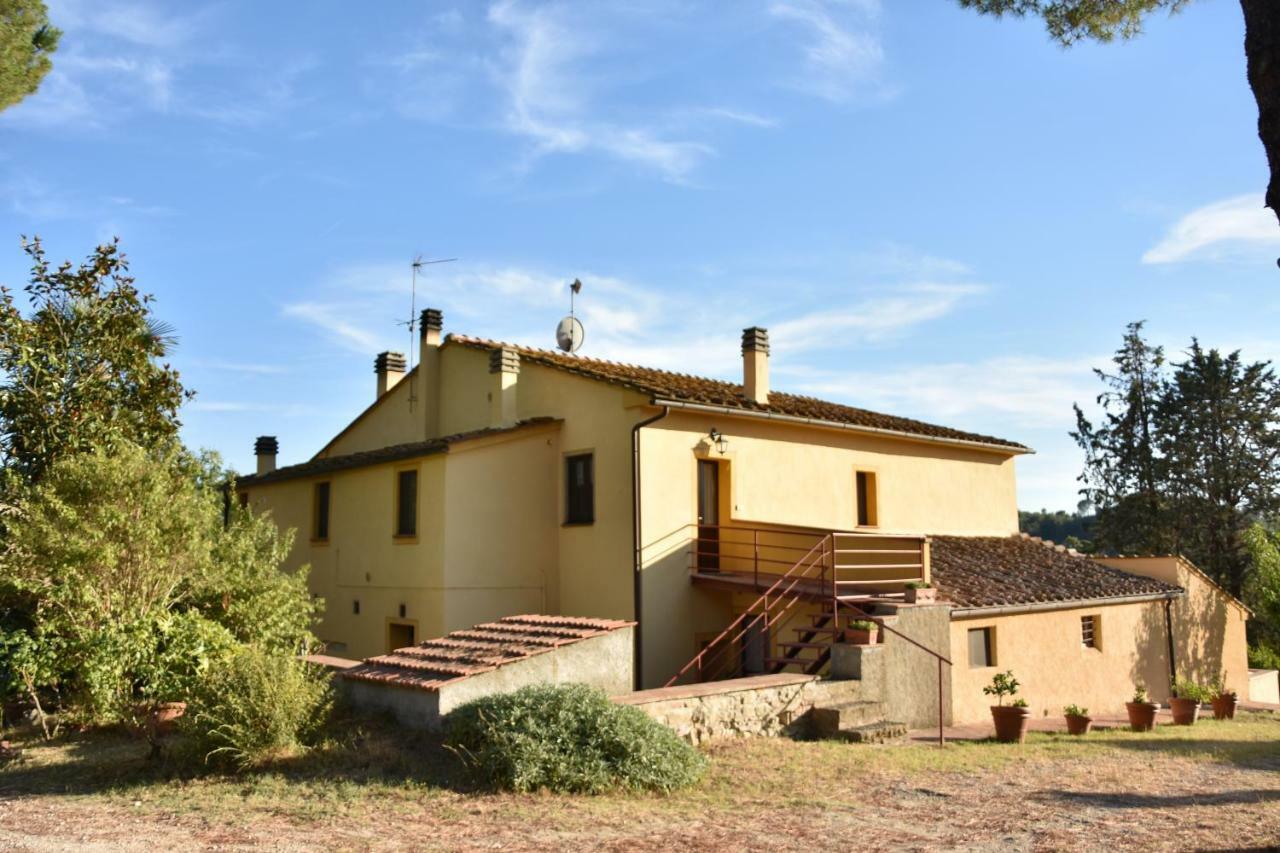 Agriturismo Podere Le Tombe Casa de hóspedes Palaia Exterior foto